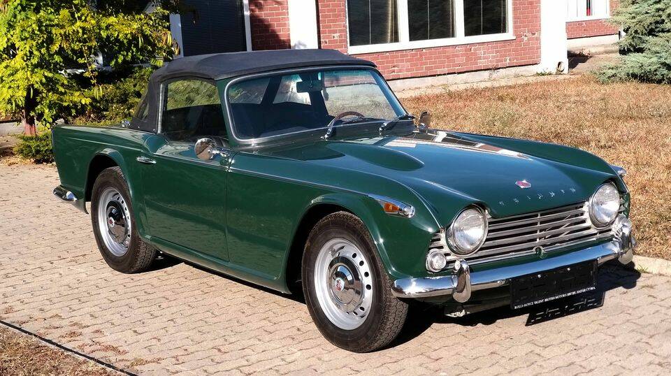 Triumph TR4 Roadster dunkelgrün 1964