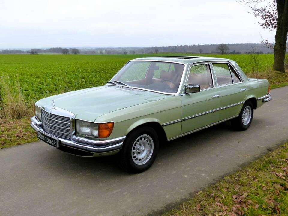 Mercedes-Benz 350 SE Limousine (W 116) silberdistel metallic 1977