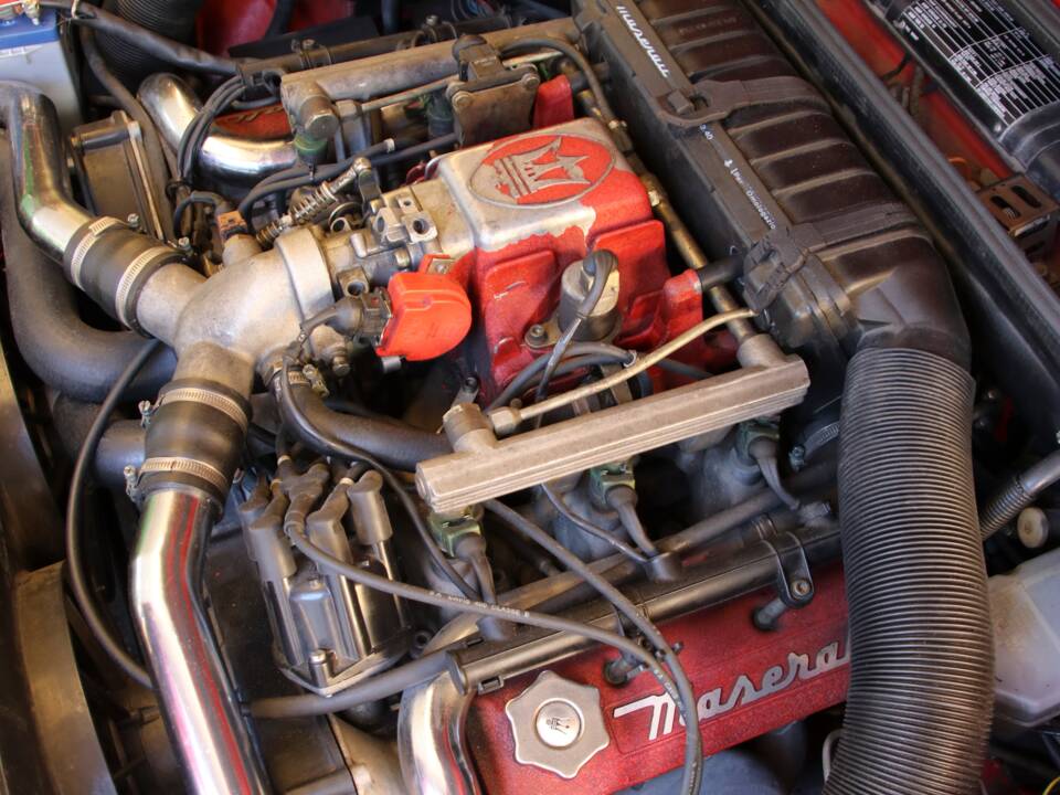 Bild 26/35 von Maserati Spyder (1991)