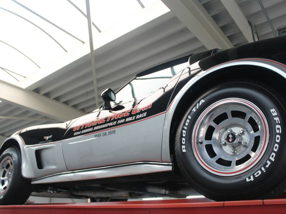 Image 10/50 of Chevrolet Corvette Indy Pace Car (1978)