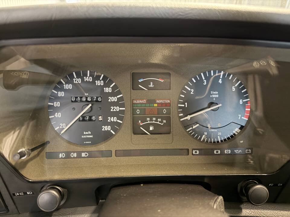 Afbeelding 15/16 van BMW 635 CSi (1984)