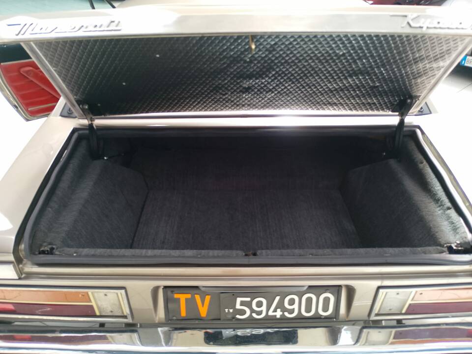 Image 69/100 of Maserati Kyalami (1983)