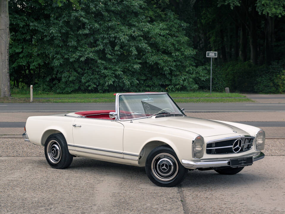 Image 6/60 of Mercedes-Benz 230 SL (1967)