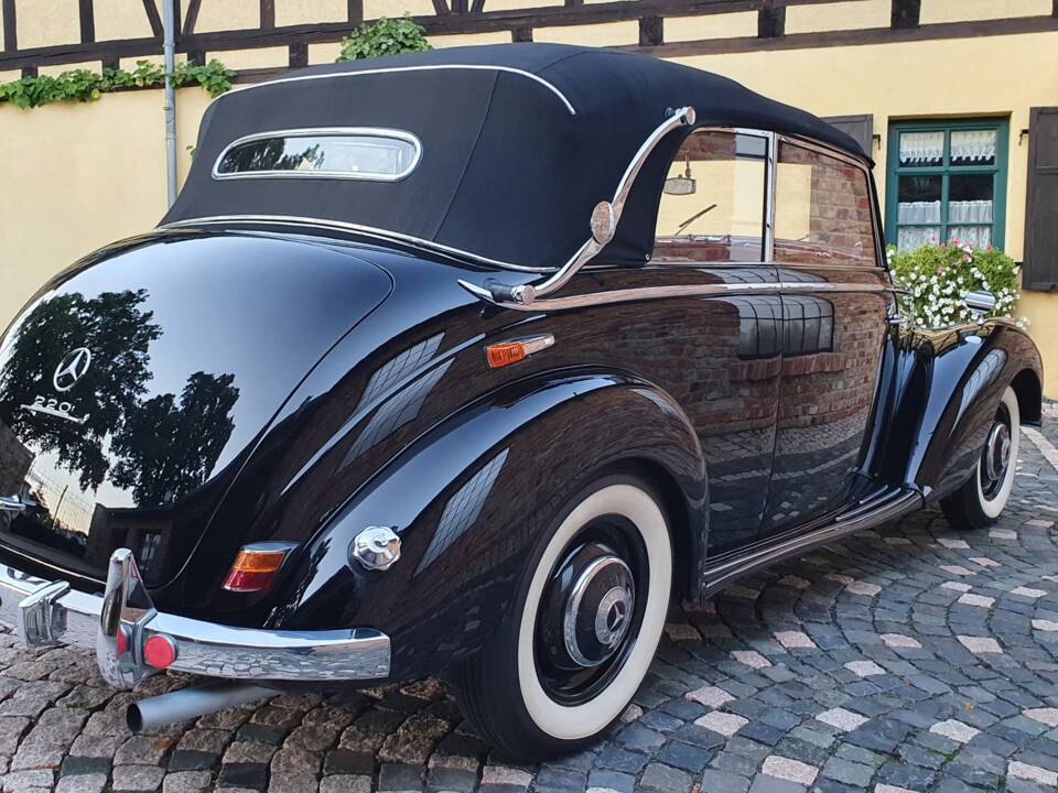 Image 1/22 de Mercedes-Benz 220 Cabriolet B (1953)