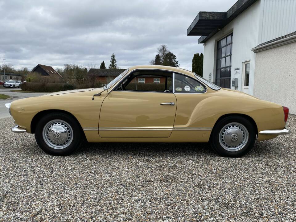 Image 2/34 of Volkswagen Karmann Ghia 1600 (1970)
