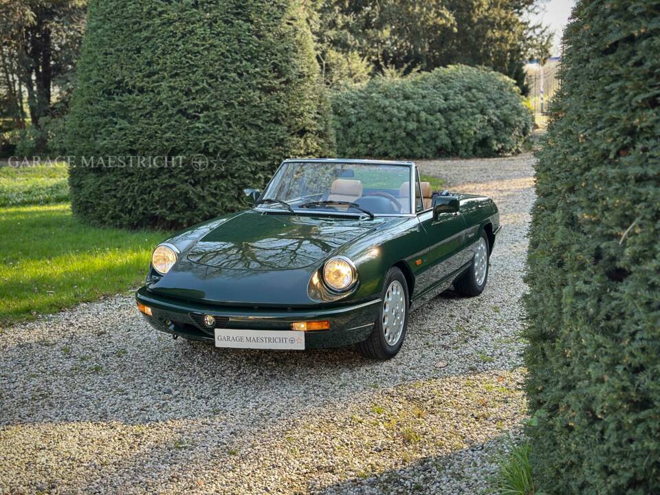 Image 75/100 de Alfa Romeo 2.0 Spider (1993)