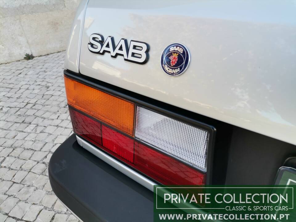 Image 53/74 de Saab 900 2.0i 16V Turbo (1988)
