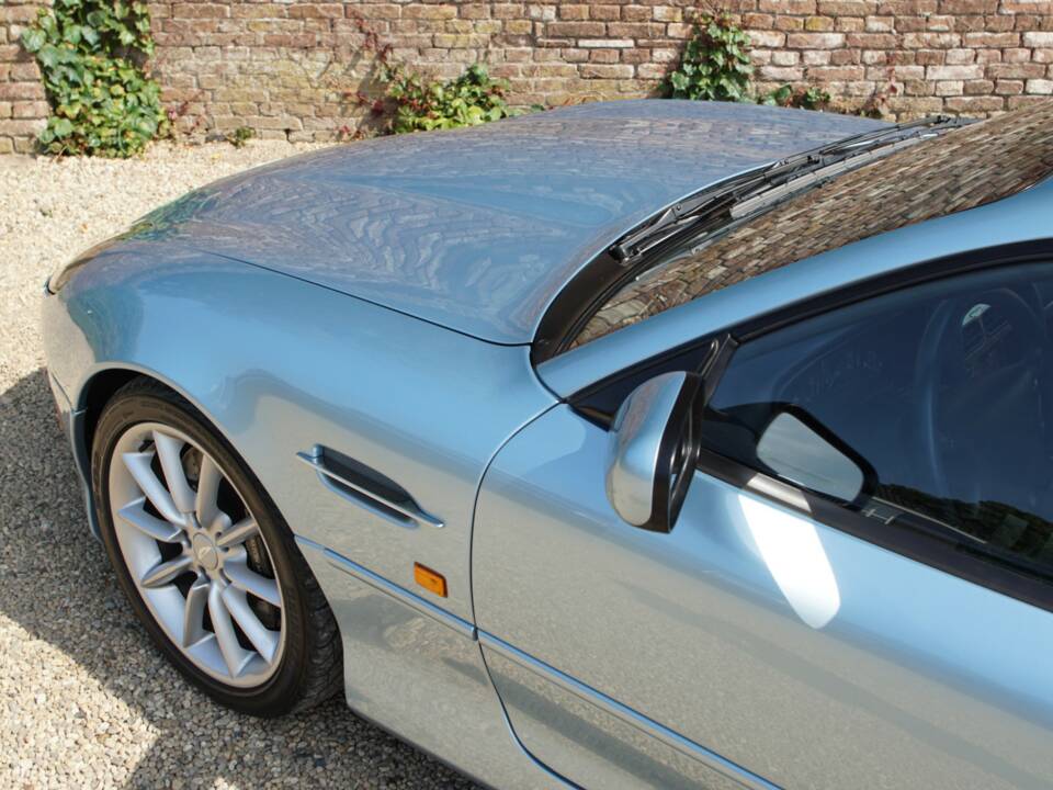 Image 36/50 of Aston Martin DB 7 Vantage Volante (2000)