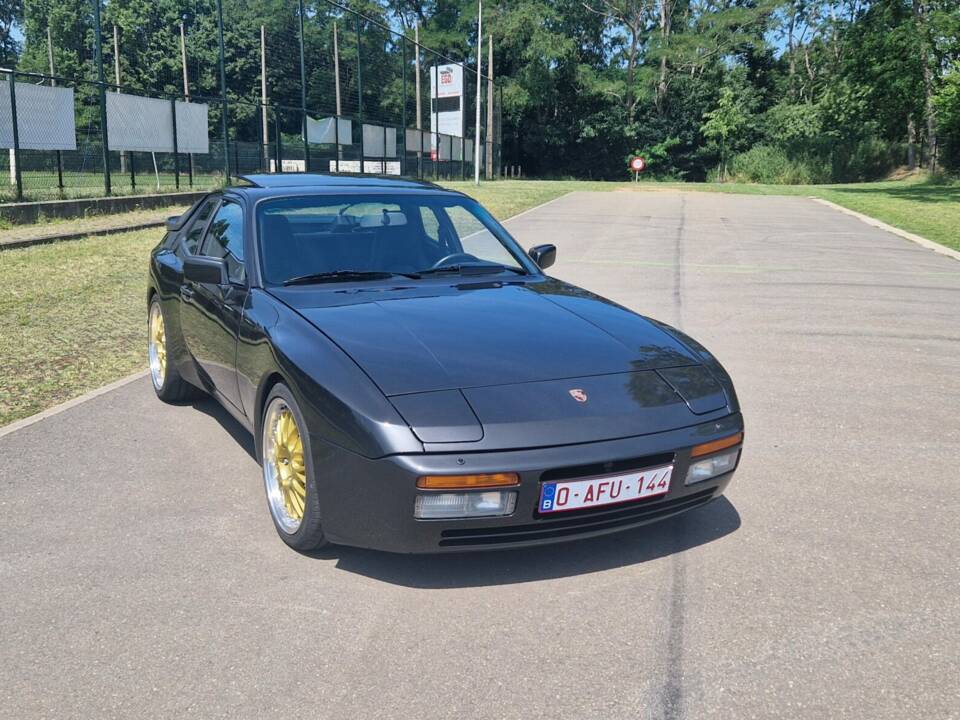 Image 2/5 of Porsche 944 Turbo (1986)
