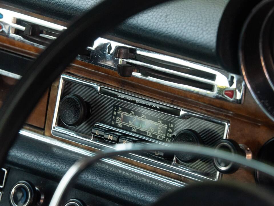 Bild 21/32 von Mercedes-Benz 300 SEL 6.3 (1972)
