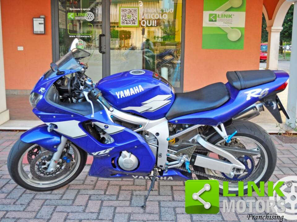 Immagine 2/10 di Yamaha DUMMY (1999)