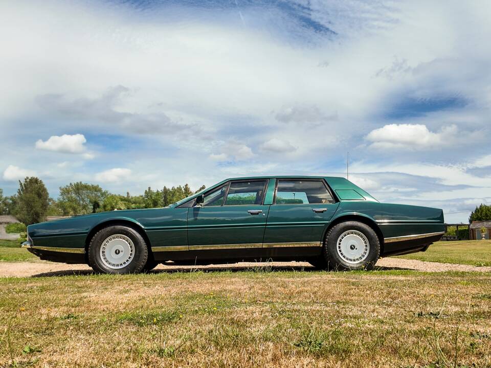 Immagine 31/38 di Aston Martin Lagonda (1981)