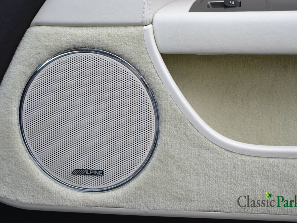 Image 19/50 de Jaguar XK 4.2 (2006)