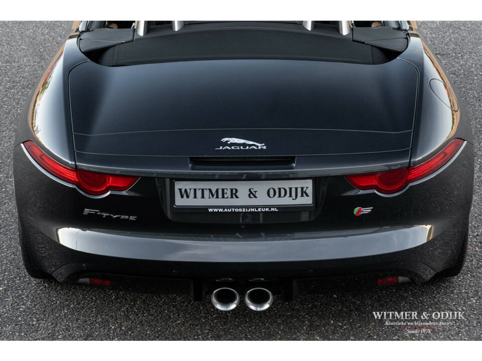 Image 29/38 of Jaguar F-Type S (2014)
