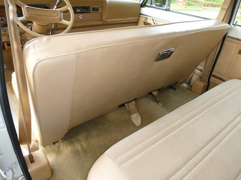 Image 31/50 of Jeep Wagoneer Brougham (1982)