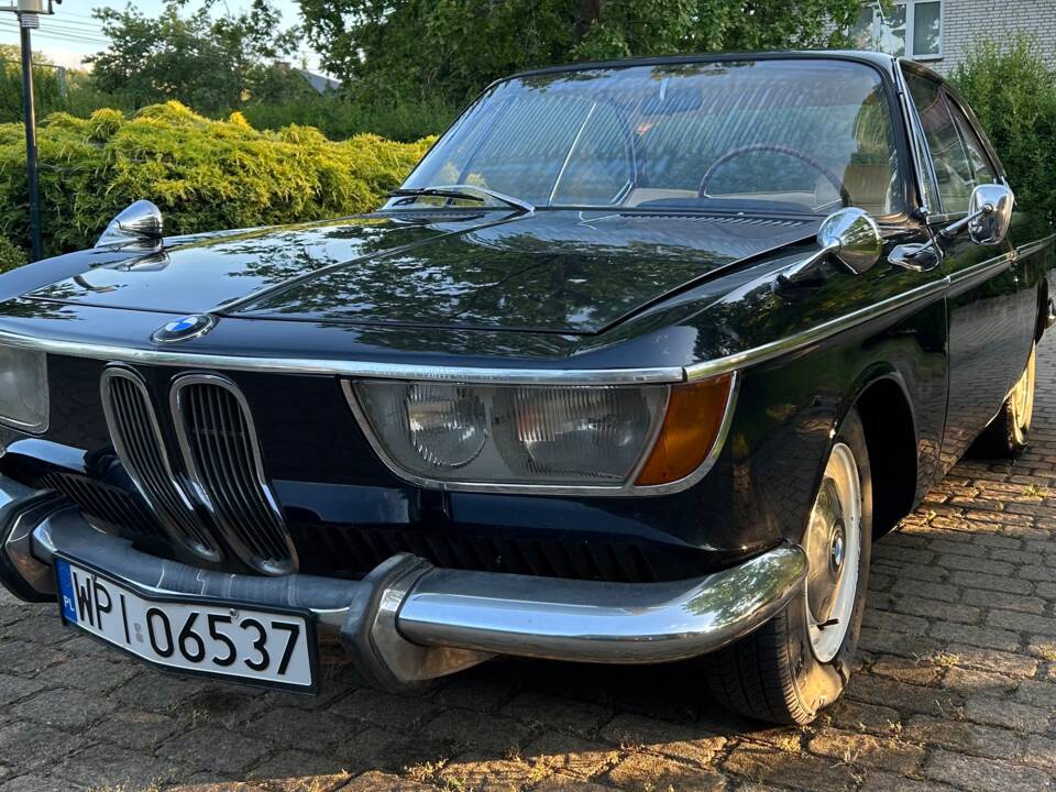 Imagen 5/13 de BMW 2000 C (1970)