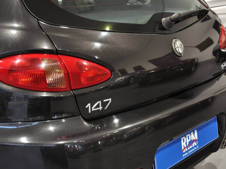 Image 14/27 of Alfa Romeo 147 3.2 GTA (2002)