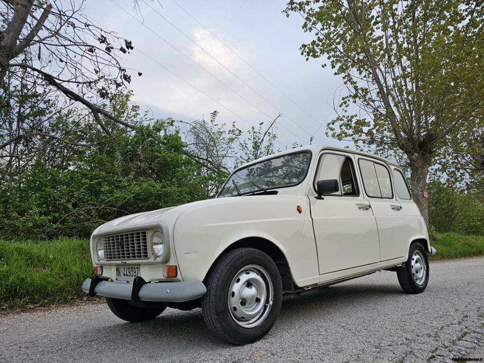 Imagen 7/30 de Renault R 4 TL (1988)