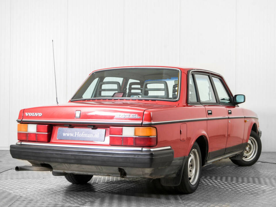 Image 44/50 of Volvo 240 (1987)