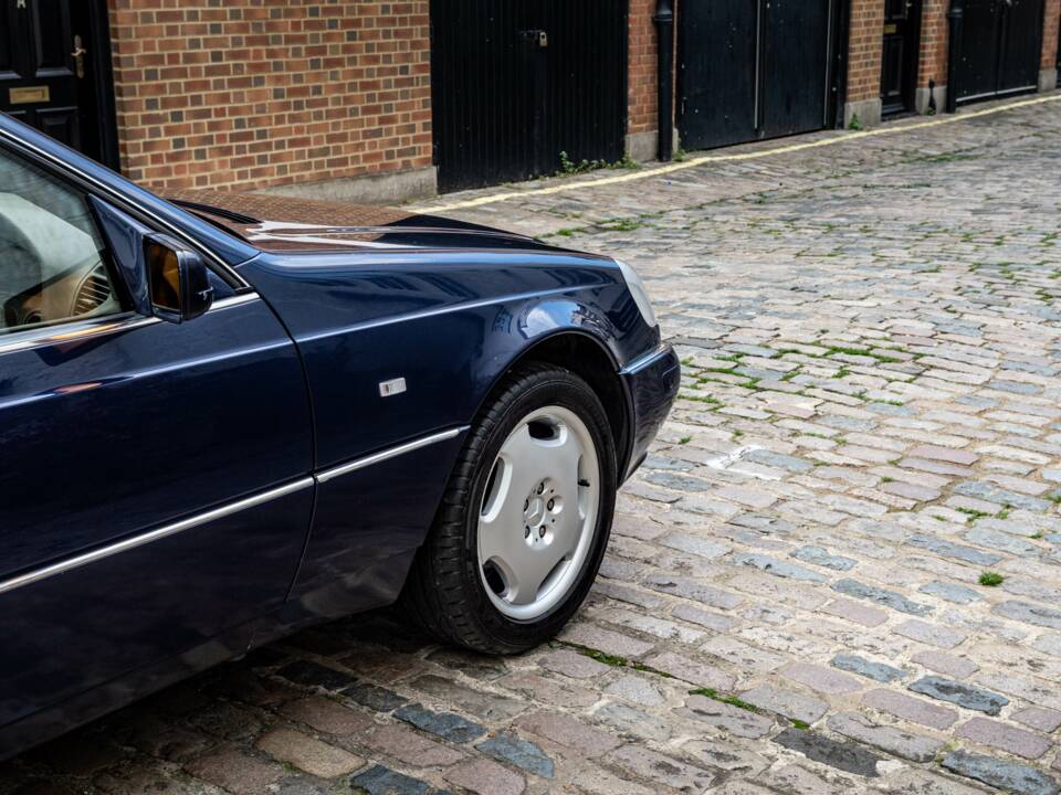 Bild 31/50 von Mercedes-Benz CL 420 (1997)