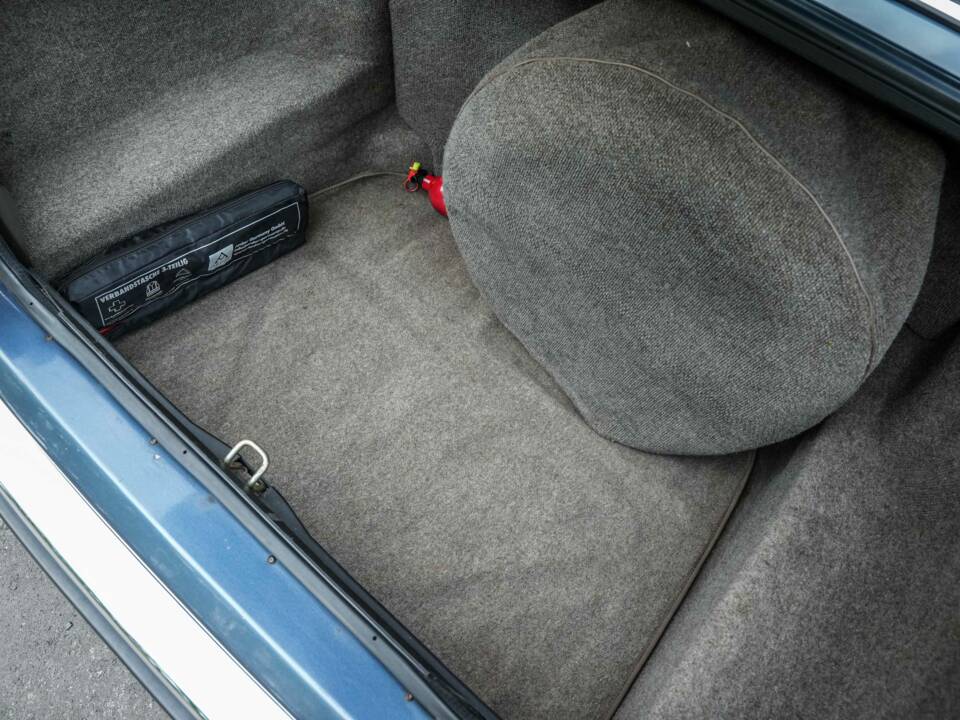 Immagine 55/55 di Jaguar XJ 40 (XJ-R) (1990)