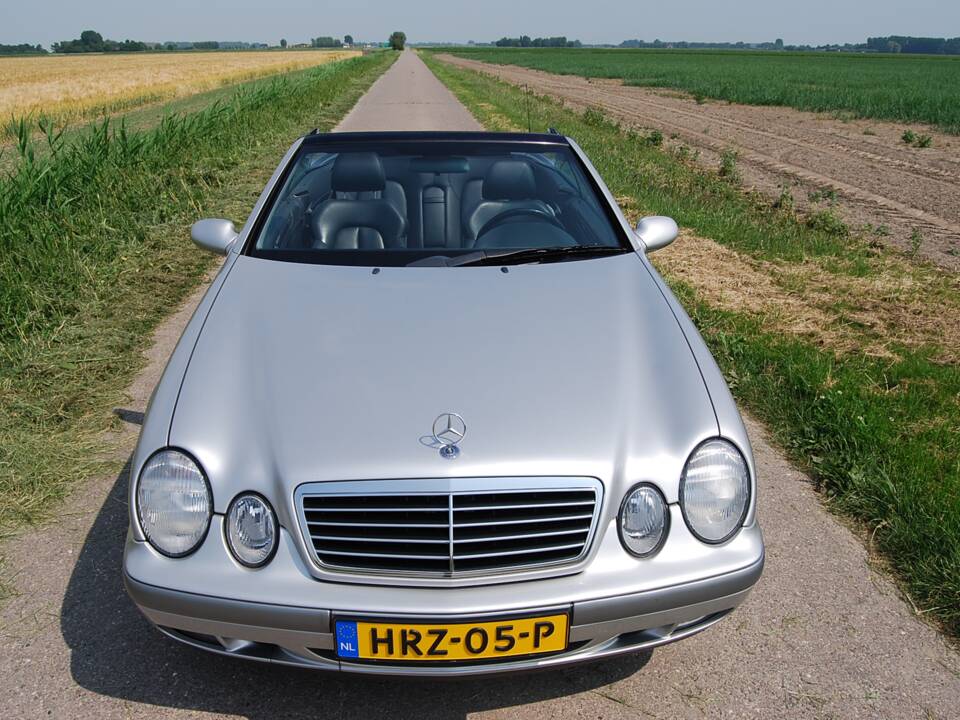 Image 10/46 of Mercedes-Benz CLK 200 (1999)