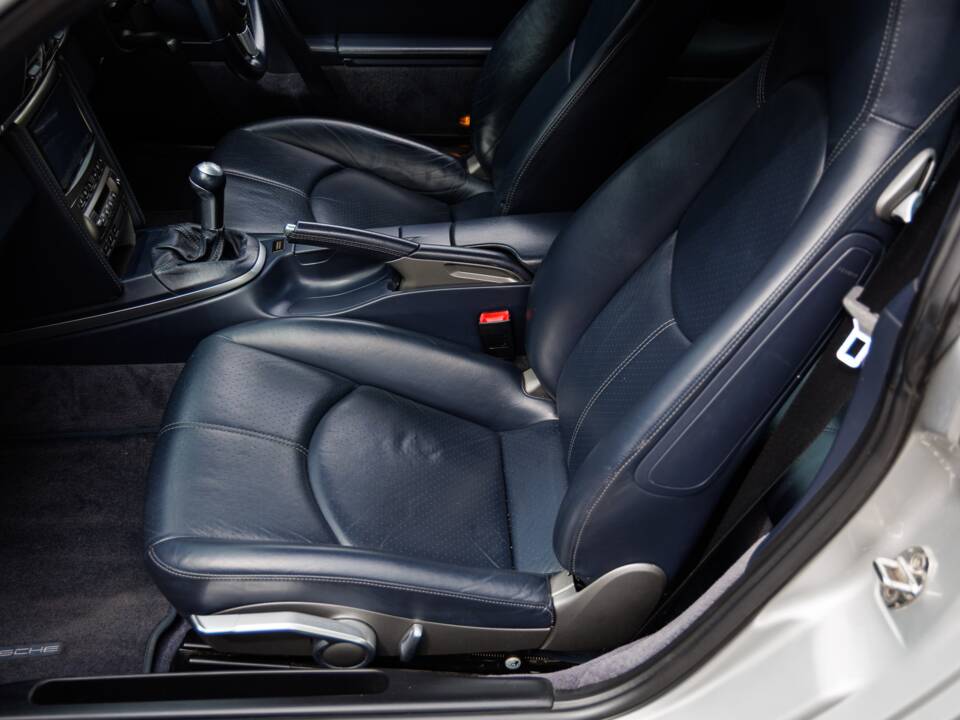 Bild 23/50 von Porsche 911 Carrera (2004)