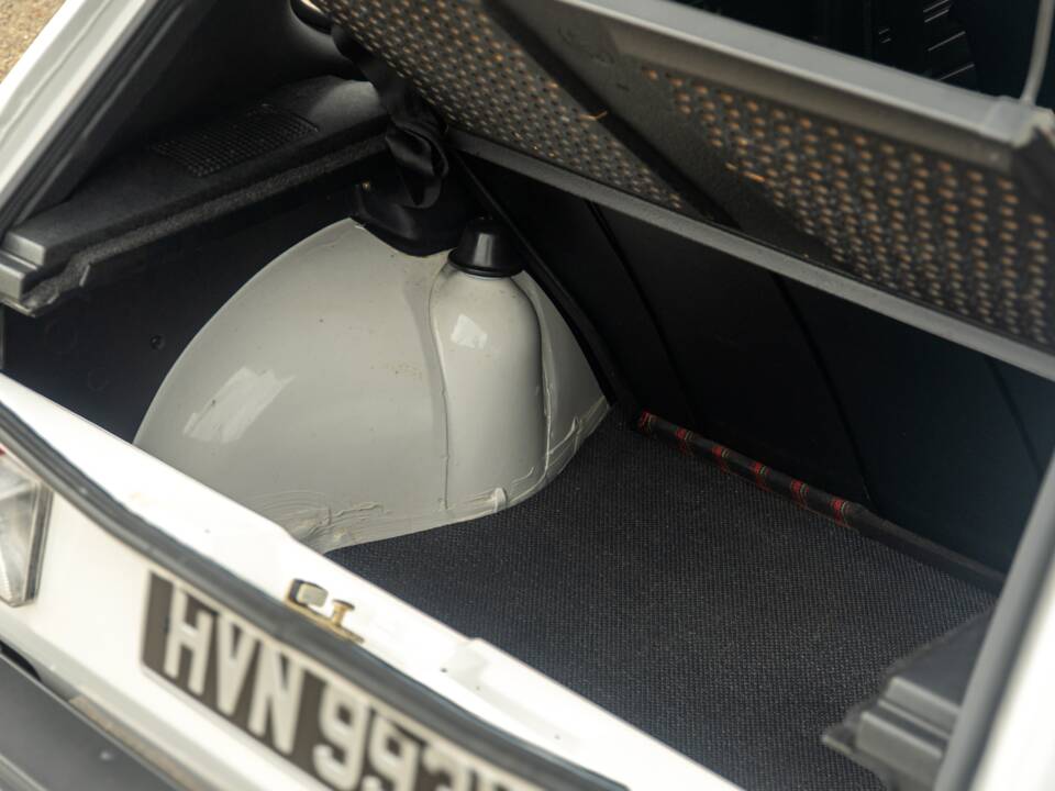 Image 35/40 of Volkswagen Golf I GTI 1.6 (1980)