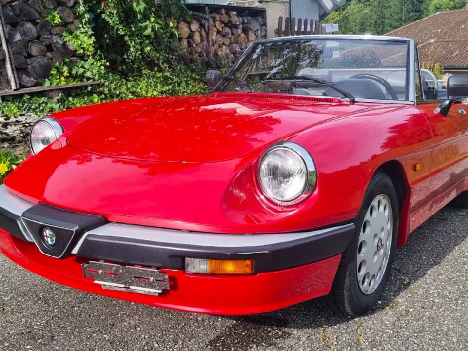 Image 4/14 of Alfa Romeo 2.0 Spider (1989)