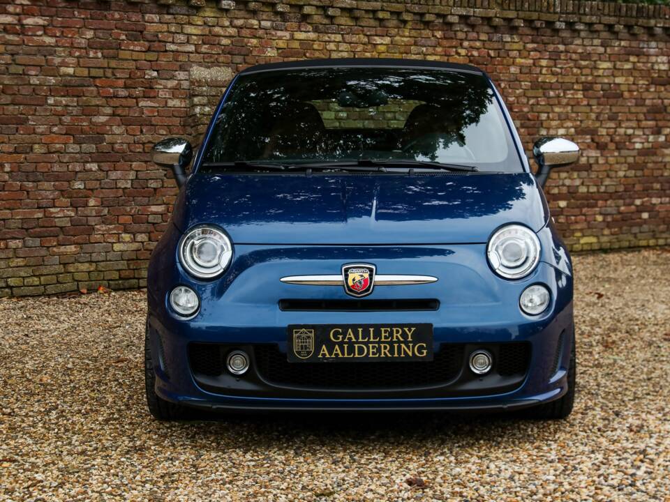 Image 16/50 of Abarth 595 Cabrio Italia (2011)