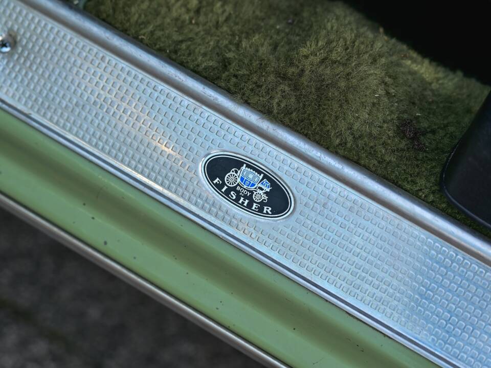 Image 27/44 of Chevrolet Impala (1974)