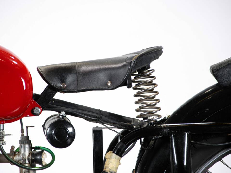 Bild 19/50 von Gilera 150 Sport (1951)
