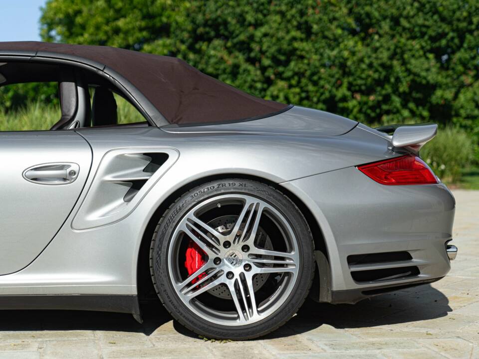 Image 16/50 of Porsche 911 Turbo (2008)