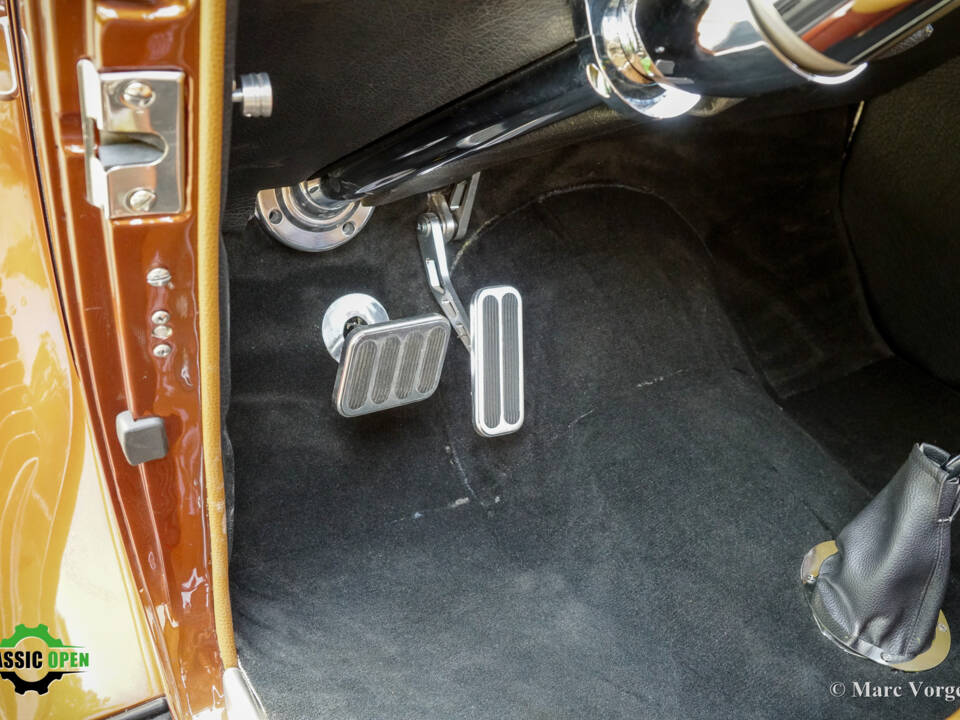 Image 33/66 of Ford V8 Hot Rod (1933)