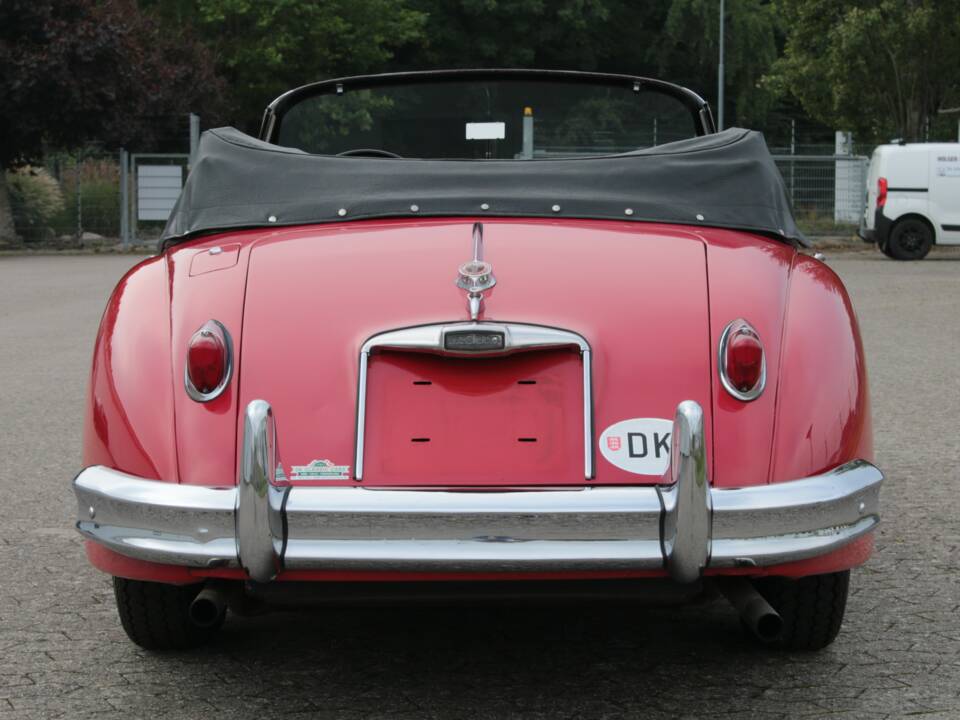 Immagine 4/84 di Jaguar XK 150 SE DHC (1958)