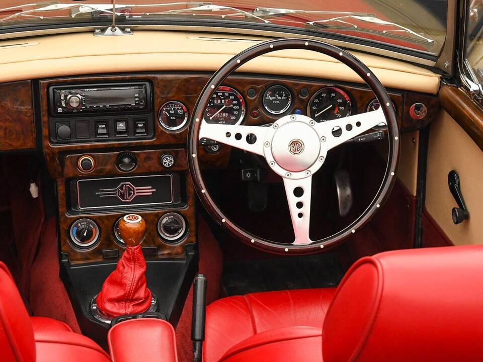 Bild 37/47 von MG MGB (1979)