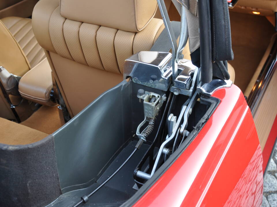 Image 23/52 de Mercedes-Benz 280 SL (1985)