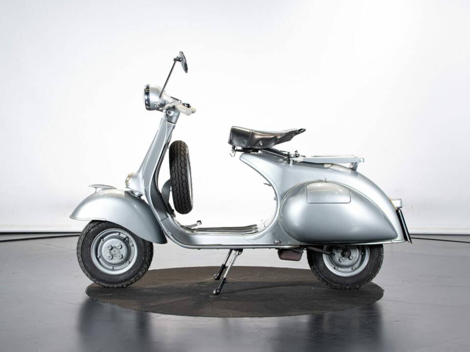 Image 1/45 de Piaggio Vespa 150 (1958)