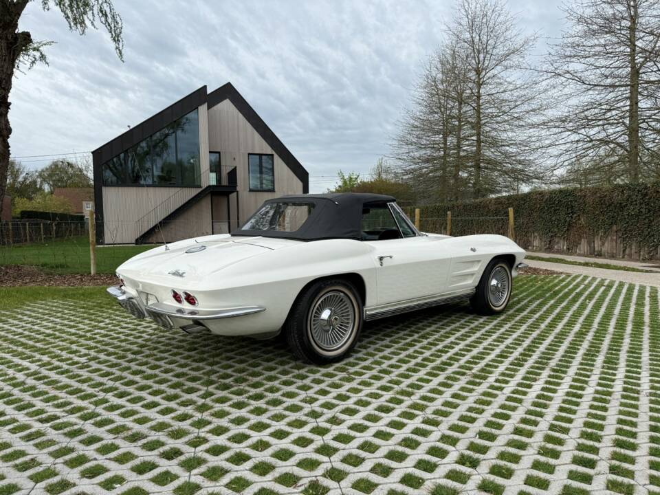 Imagen 3/38 de Chevrolet Corvette Sting Ray Convertible (1964)