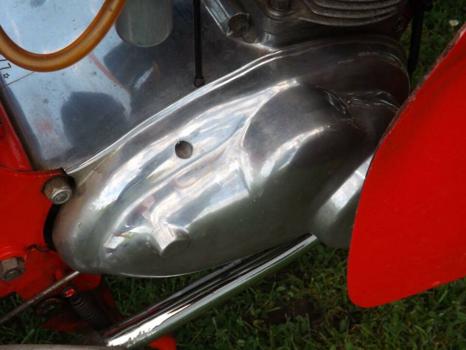 Afbeelding 50/50 van MV Agusta 350 S (1972)