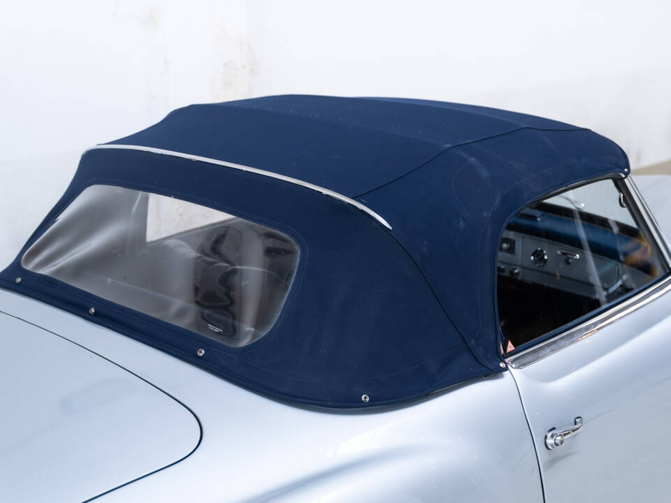 Image 21/36 of Mercedes-Benz 190 SL (1959)