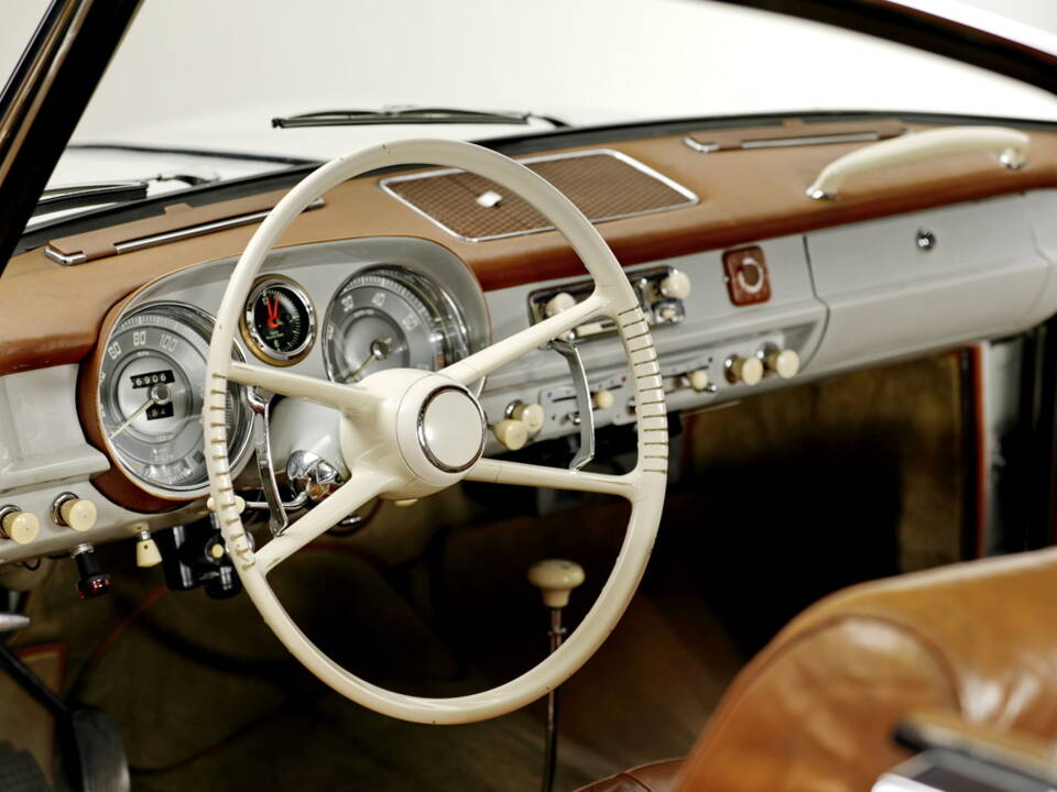 Image 12/28 of BMW 503 (1959)