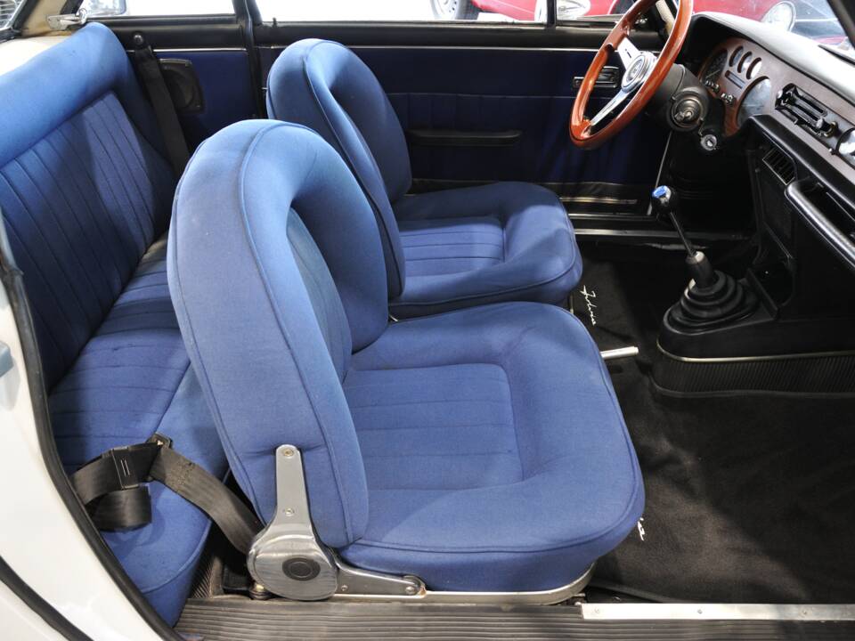 Image 23/32 of Lancia Fulvia 1.3 S (1973)