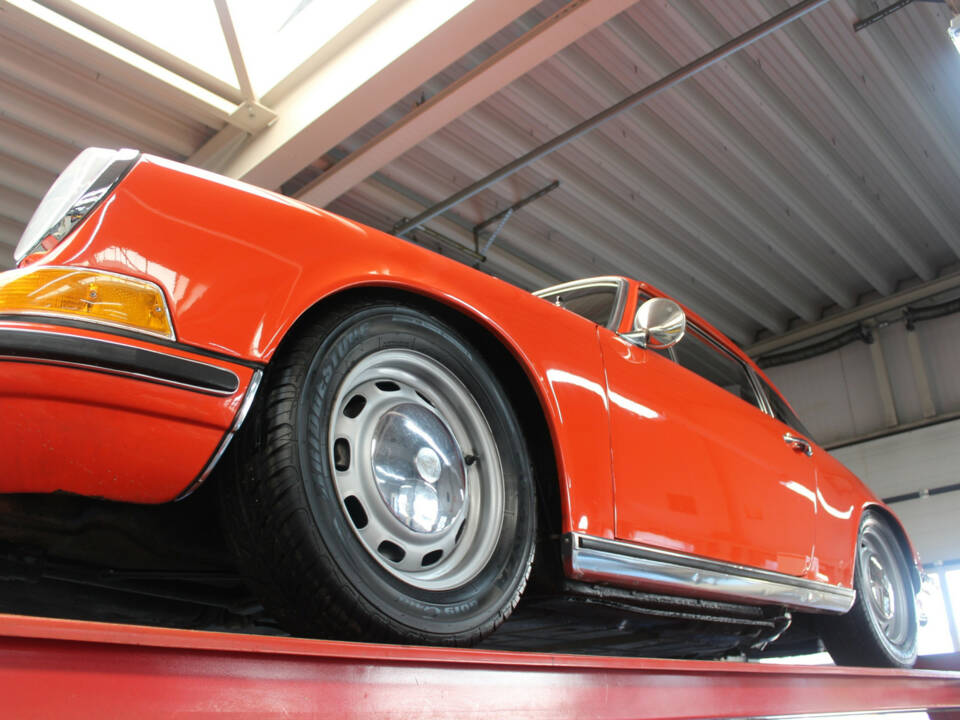 Bild 9/50 von Porsche 911 2.2 T (1971)