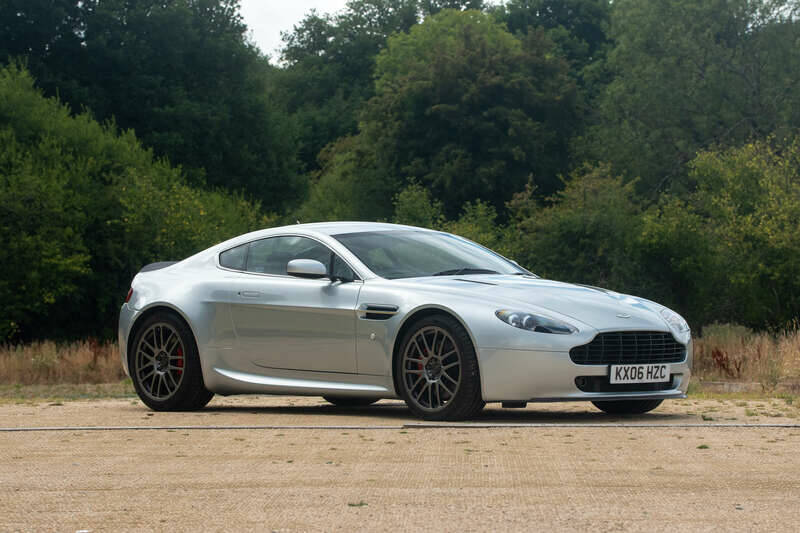 Bild 1/50 von Aston Martin V8 Vantage (2006)