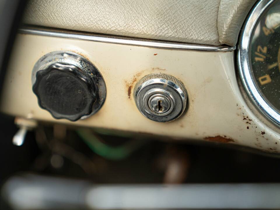 Image 35/50 of Lancia Appia C10 (1957)