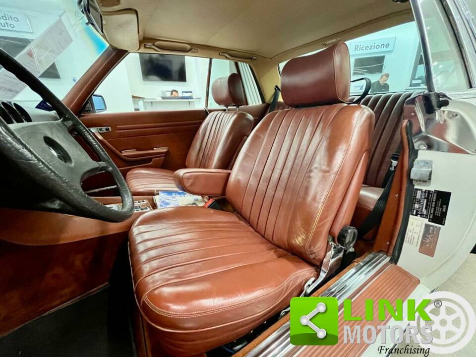 Imagen 9/10 de Mercedes-Benz 380 SLC (1981)