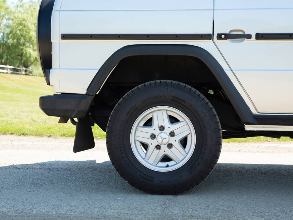 Image 21/45 of Mercedes-Benz 280 GE (LWB) (1989)