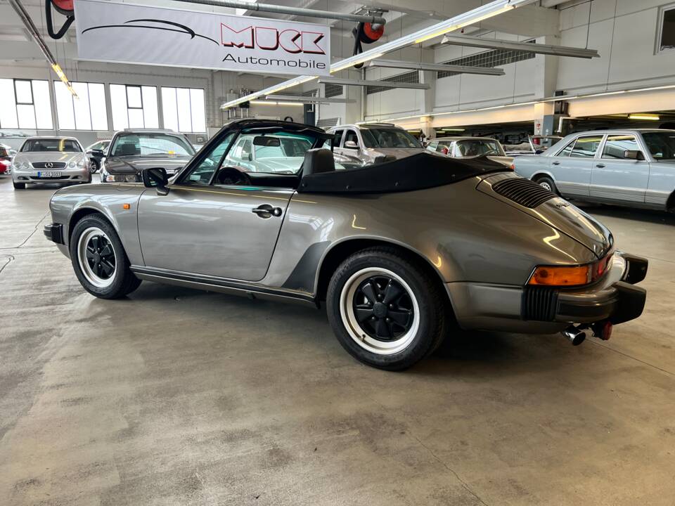 Image 11/71 de Porsche 911 SC 3.0 (1983)