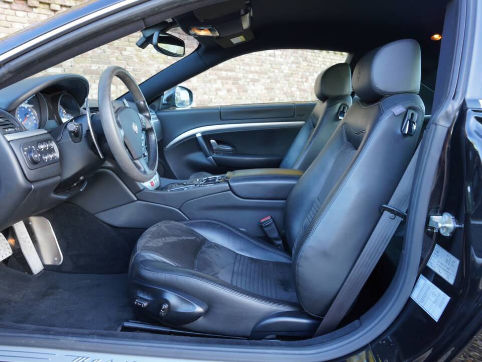 Imagen 44/50 de Maserati GranTurismo S (2010)